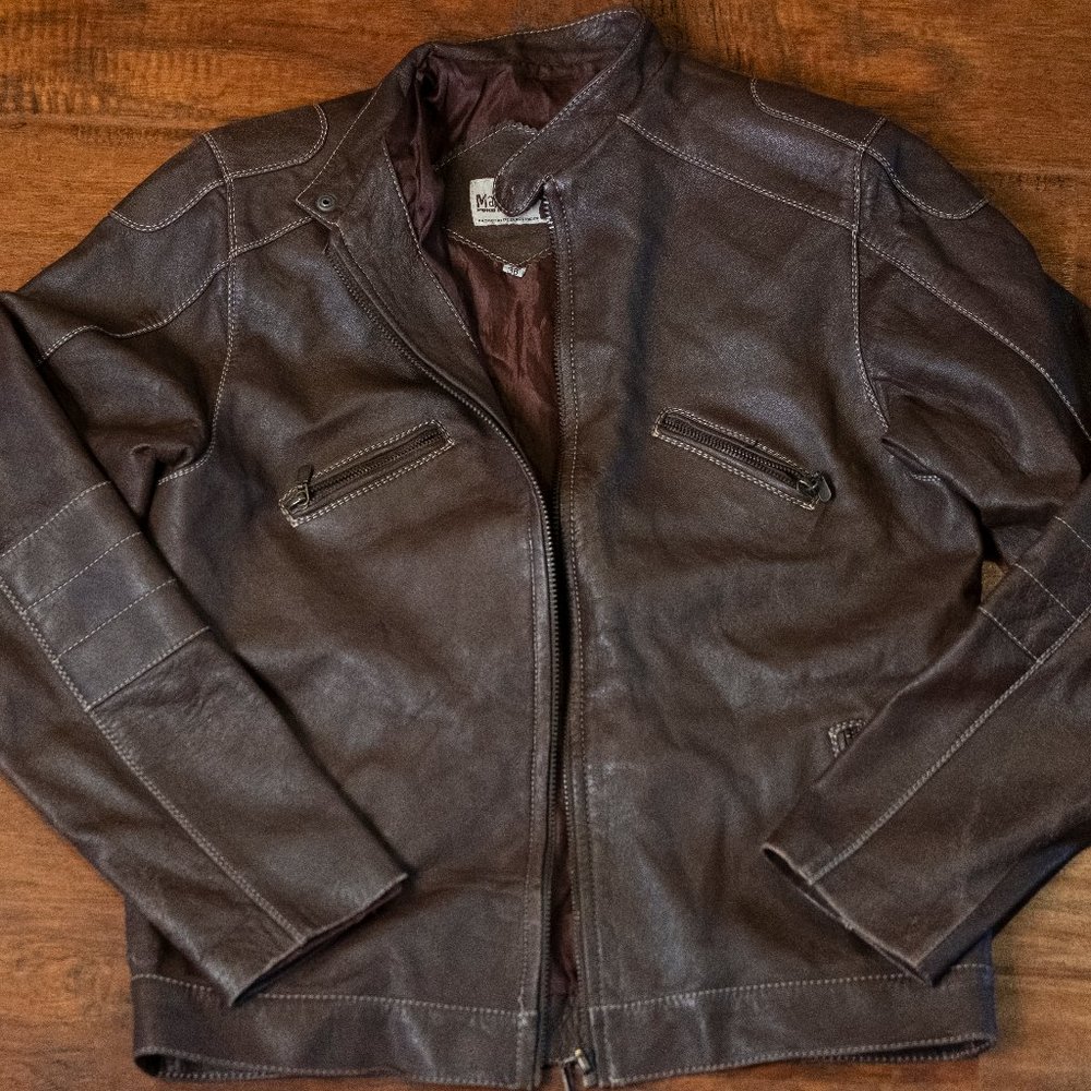 Manolos Pure Leather Jacket Product of Ecuador - Picture 4 of 8